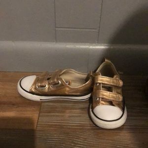 Toddler gold converse